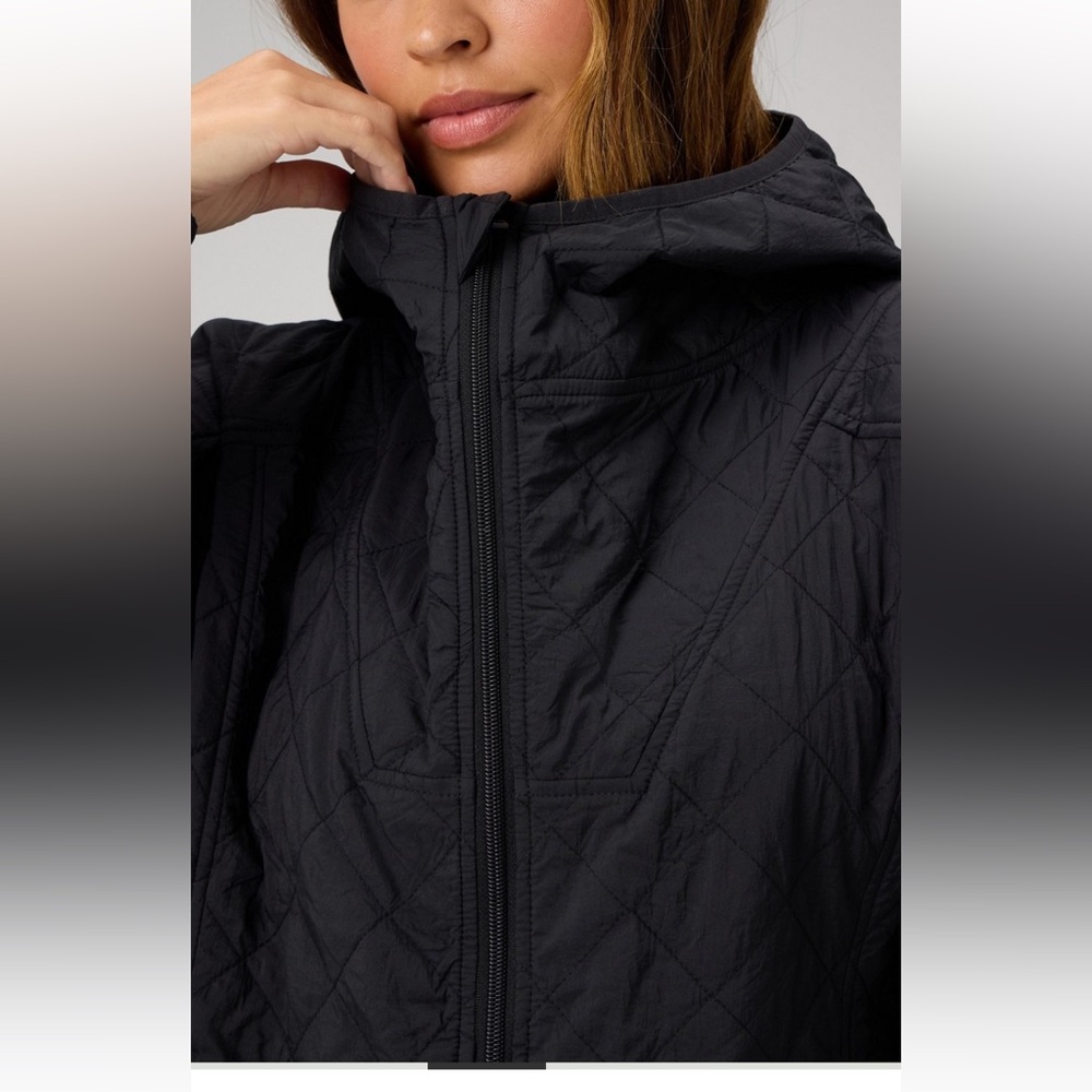 Fabletics Black Daydreamer+ Hooded Quilted Jacket - Picture 4 of 5